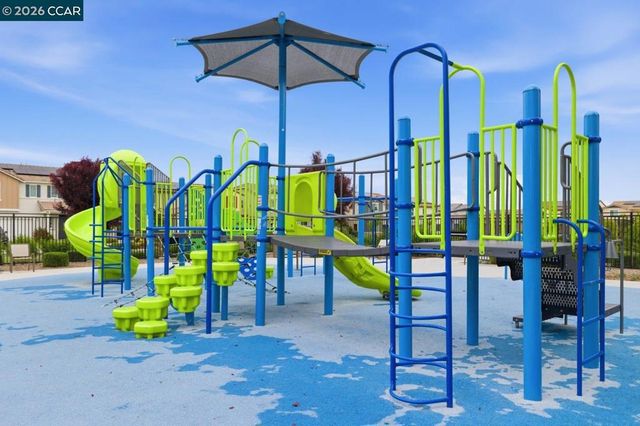 5409 Spring Mountain Ln, Antioch, CA 94531