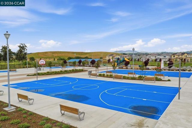 5409 Spring Mountain Ln, Antioch, CA 94531