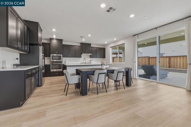 5409 Spring Mountain Ln, Antioch, CA 94531