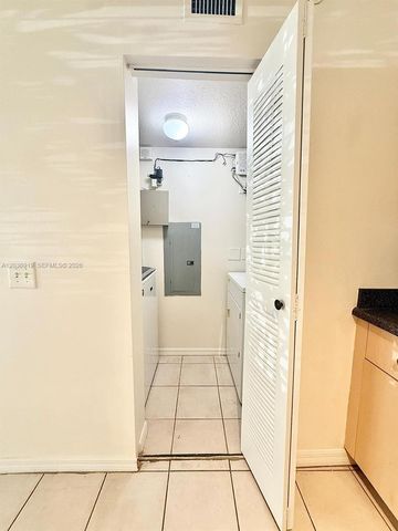4241 San Marino Blvd 103, West Palm Beach, FL 33409