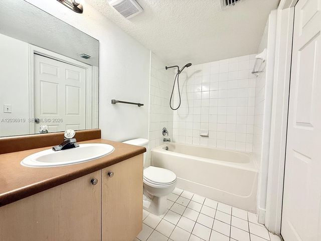 4241 San Marino Blvd 103, West Palm Beach, FL 33409