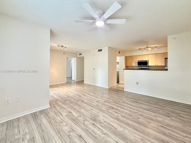 4241 San Marino Blvd 103, West Palm Beach, FL 33409