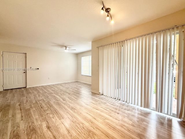 4241 San Marino Blvd 103, West Palm Beach, FL 33409
