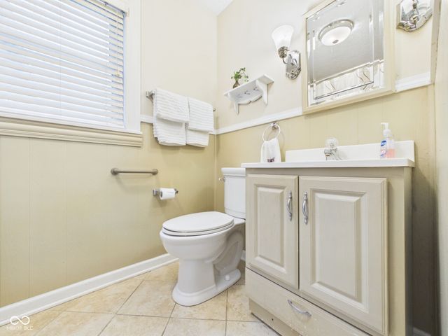 1017 Dresser Drive, Anderson, IN 46011