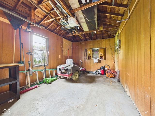 1017 Dresser Drive, Anderson, IN 46011