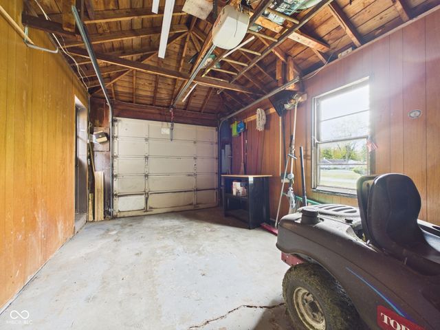 1017 Dresser Drive, Anderson, IN 46011