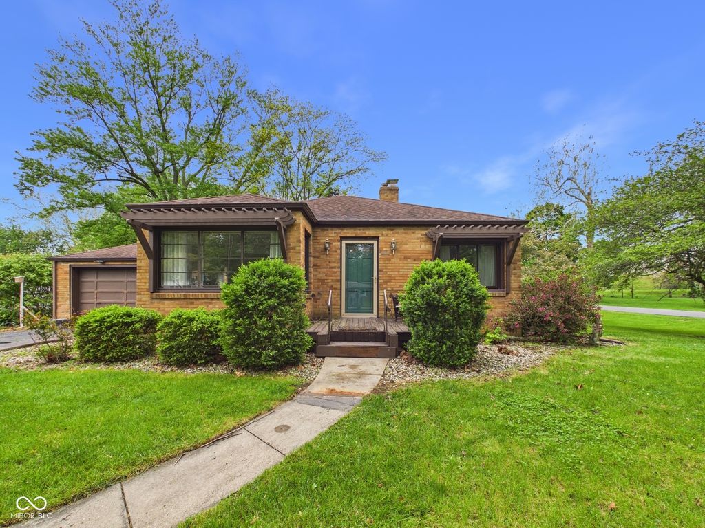 1017 Dresser Drive, Anderson, IN 46011