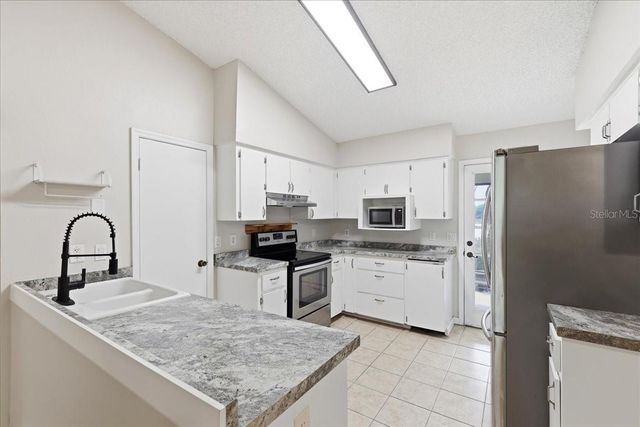 43 LAKE JACKSON DRIVE, Mascotte, FL 34753