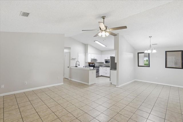 43 LAKE JACKSON DRIVE, Mascotte, FL 34753