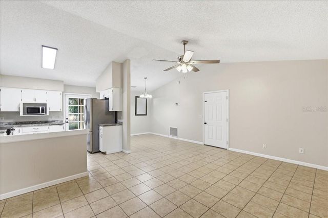 43 LAKE JACKSON DRIVE, Mascotte, FL 34753