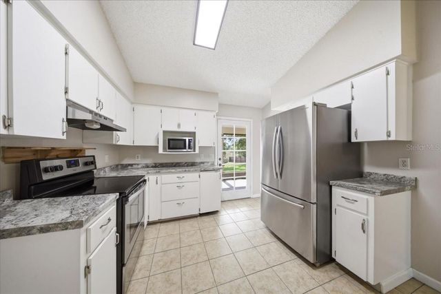 43 LAKE JACKSON DRIVE, Mascotte, FL 34753