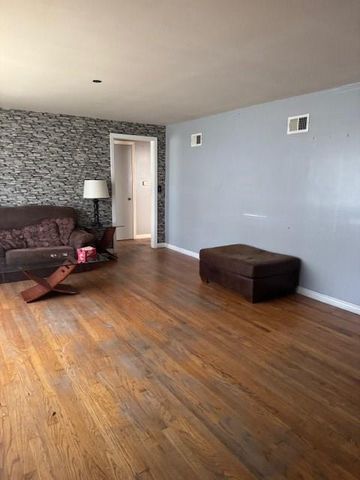 5216 Marsh Avenue, Kansas City, MO 64129