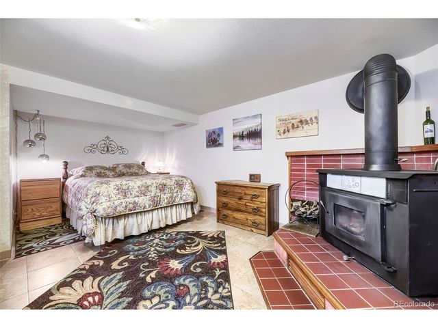 8653 W Hawaii Dr, Lakewood, CO 80232