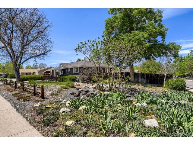 8653 W Hawaii Dr, Lakewood, CO 80232