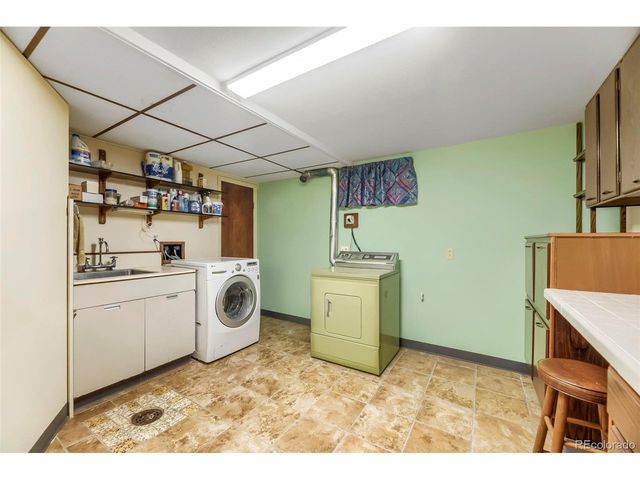 8653 W Hawaii Dr, Lakewood, CO 80232