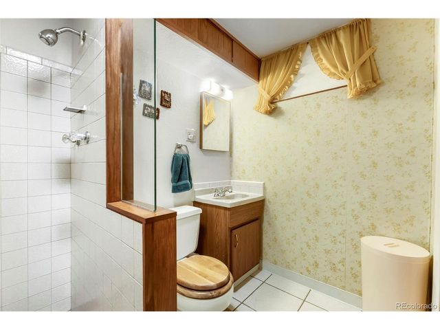 8653 W Hawaii Dr, Lakewood, CO 80232
