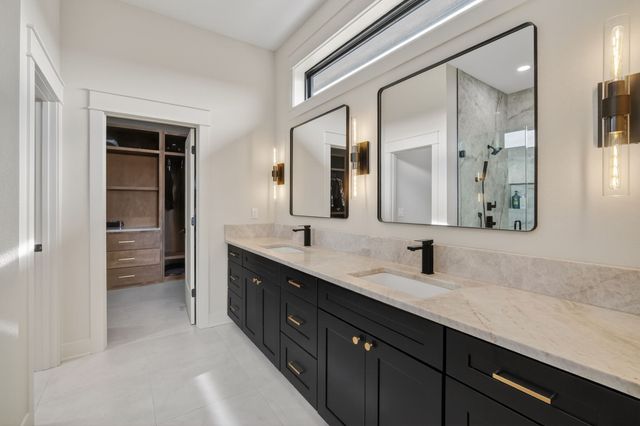 2922 NW Beechwood Drive, Grimes, IA 50111