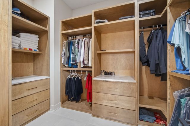 2922 NW Beechwood Drive, Grimes, IA 50111