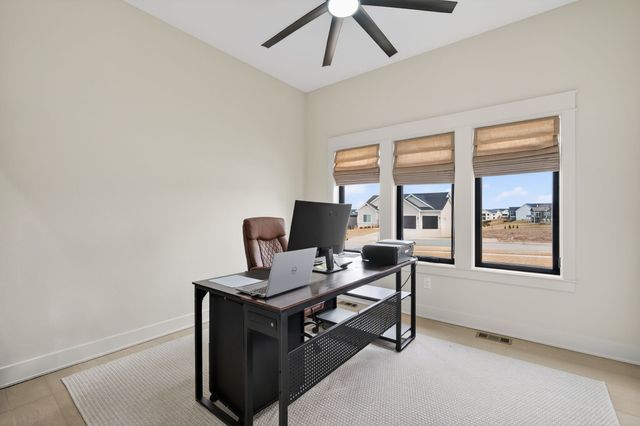 2922 NW Beechwood Drive, Grimes, IA 50111