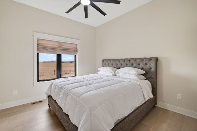 2922 NW Beechwood Drive, Grimes, IA 50111