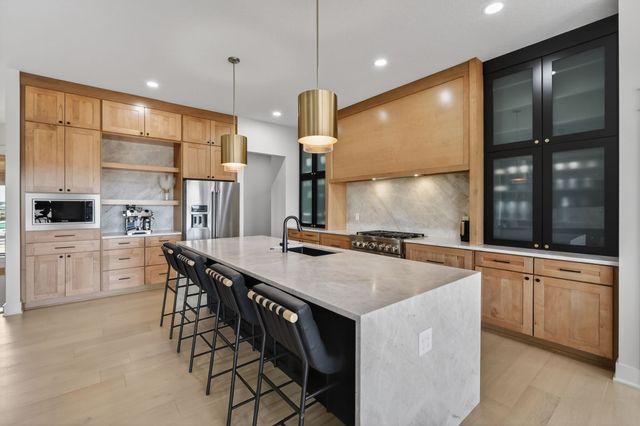 2922 NW Beechwood Drive, Grimes, IA 50111