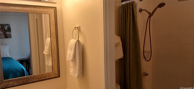 2450 Prince Edward Street 1010A, Honolulu, HI 96815