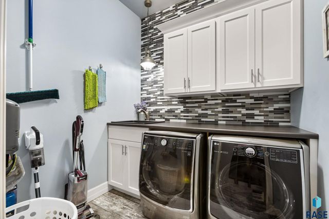 607 S Torrey Pine Ln Lane, Sioux Falls, SD 57110