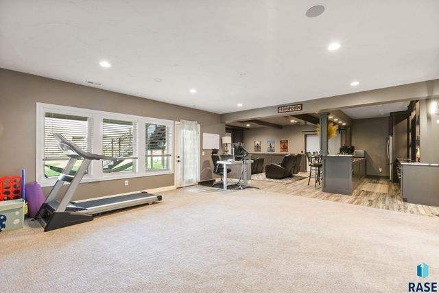 607 S Torrey Pine Ln Lane, Sioux Falls, SD 57110