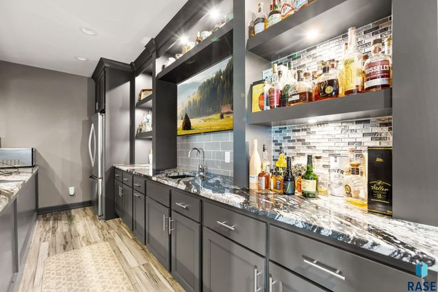 607 S Torrey Pine Ln Lane, Sioux Falls, SD 57110