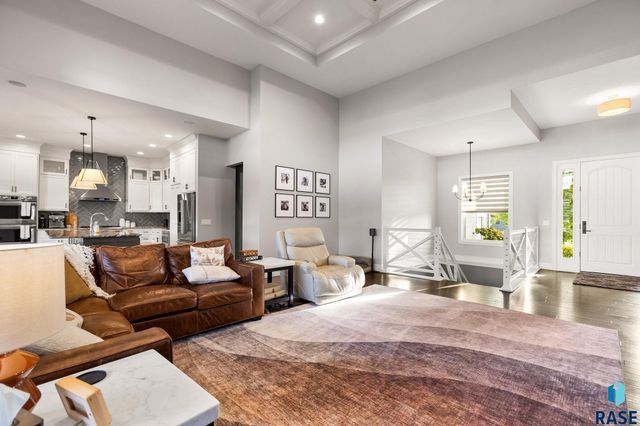 607 S Torrey Pine Ln Lane, Sioux Falls, SD 57110