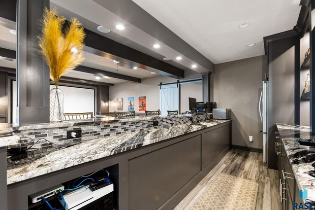 607 S Torrey Pine Ln Lane, Sioux Falls, SD 57110