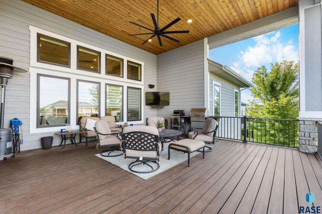 607 S Torrey Pine Ln Lane, Sioux Falls, SD 57110