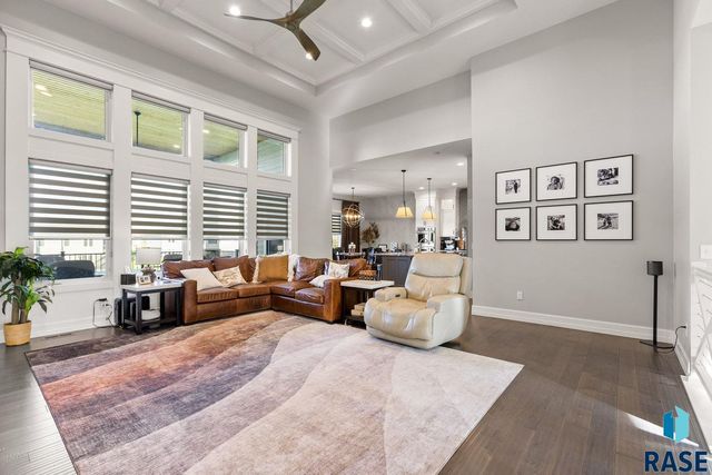 607 S Torrey Pine Ln Lane, Sioux Falls, SD 57110