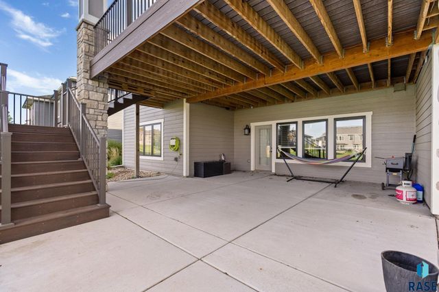 607 S Torrey Pine Ln Lane, Sioux Falls, SD 57110