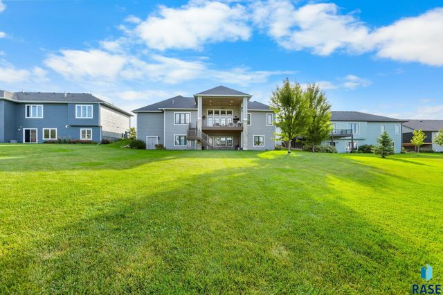 607 S Torrey Pine Ln Lane, Sioux Falls, SD 57110