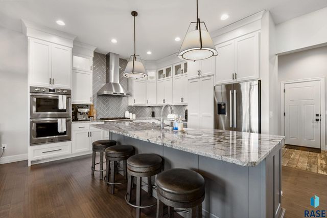 607 S Torrey Pine Ln Lane, Sioux Falls, SD 57110