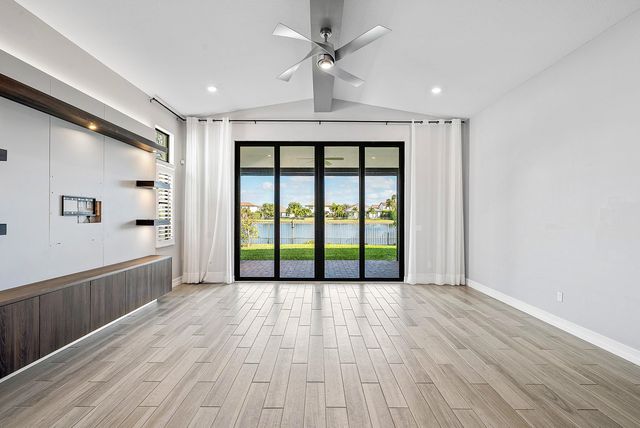 8948 Grand Prix Lane, Boynton Beach, FL 33472