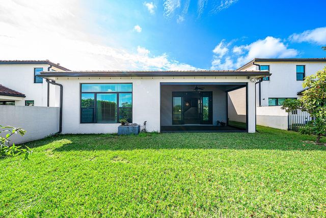 8948 Grand Prix Lane, Boynton Beach, FL 33472