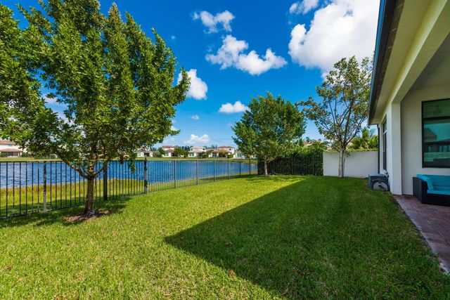 8948 Grand Prix Lane, Boynton Beach, FL 33472