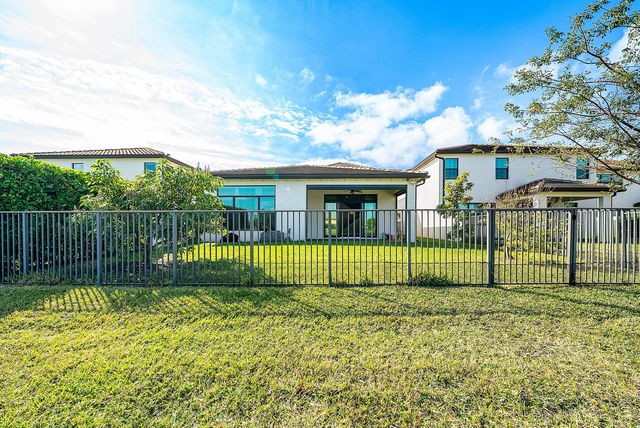 8948 Grand Prix Lane, Boynton Beach, FL 33472