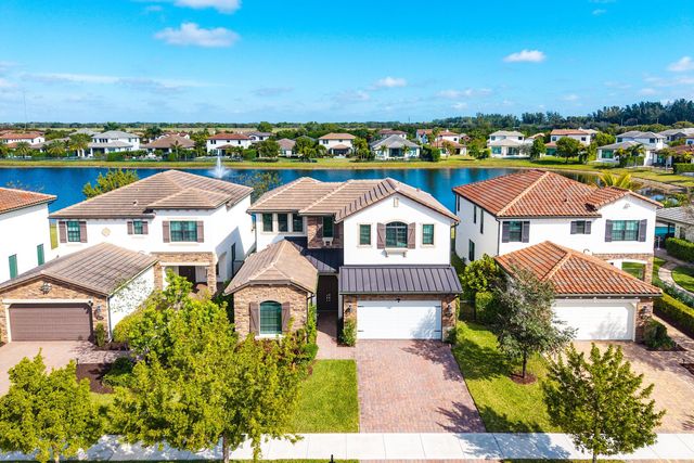 8948 Grand Prix Lane, Boynton Beach, FL 33472