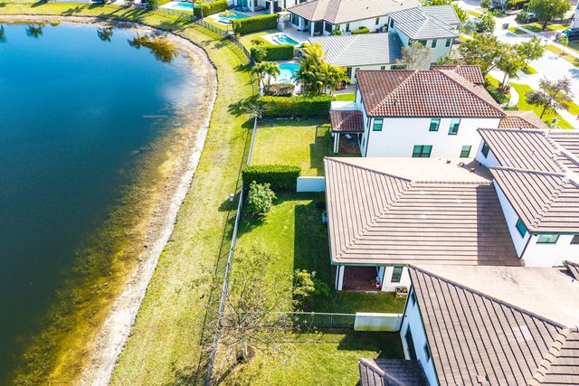 8948 Grand Prix Lane, Boynton Beach, FL 33472