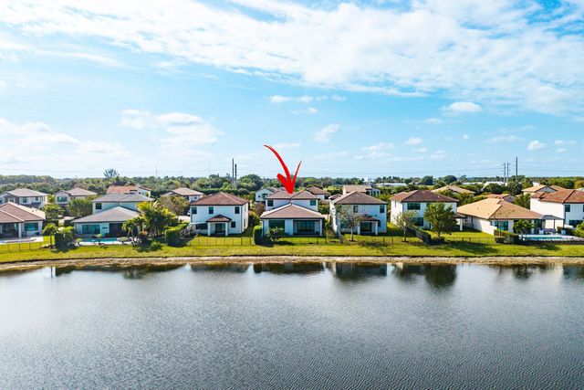 8948 Grand Prix Lane, Boynton Beach, FL 33472