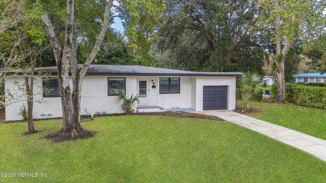 7451 E BURLINGAME Drive E, Jacksonville, FL 32211