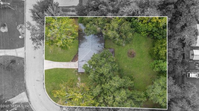 7451 E BURLINGAME Drive E, Jacksonville, FL 32211