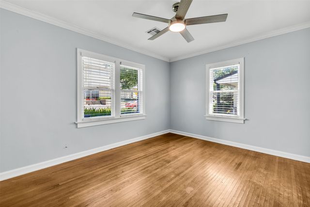 1208 S Columbia Avenue, Tulsa, OK 74104