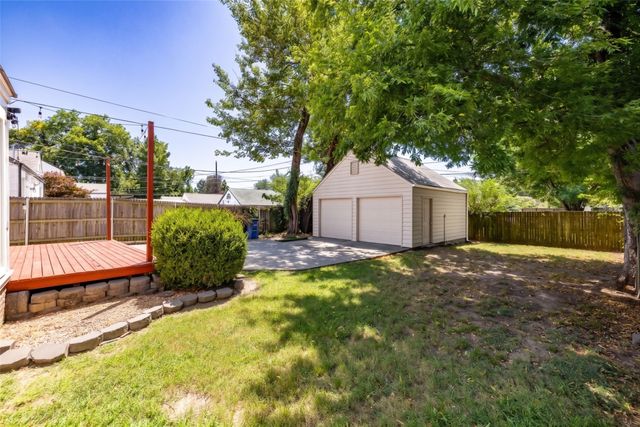 1208 S Columbia Avenue, Tulsa, OK 74104