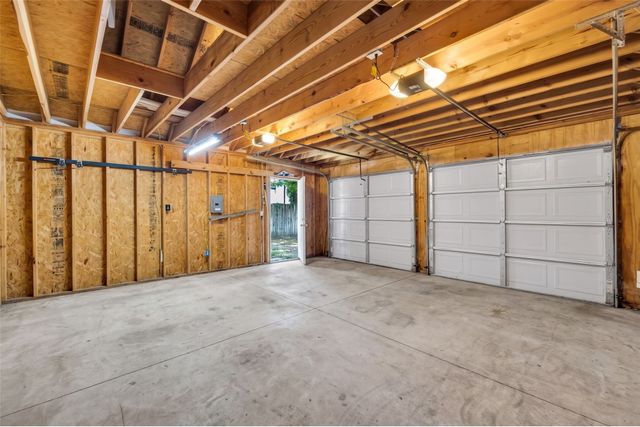 1208 S Columbia Avenue, Tulsa, OK 74104