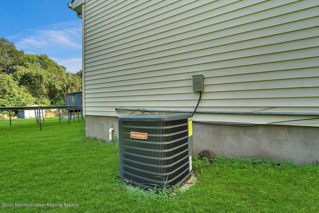 95 S Hope Chapel Road, Jackson, NJ 08527