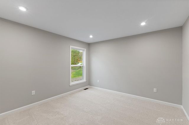 2379 Forest Oaks Drive, Beavercreek, OH 45431